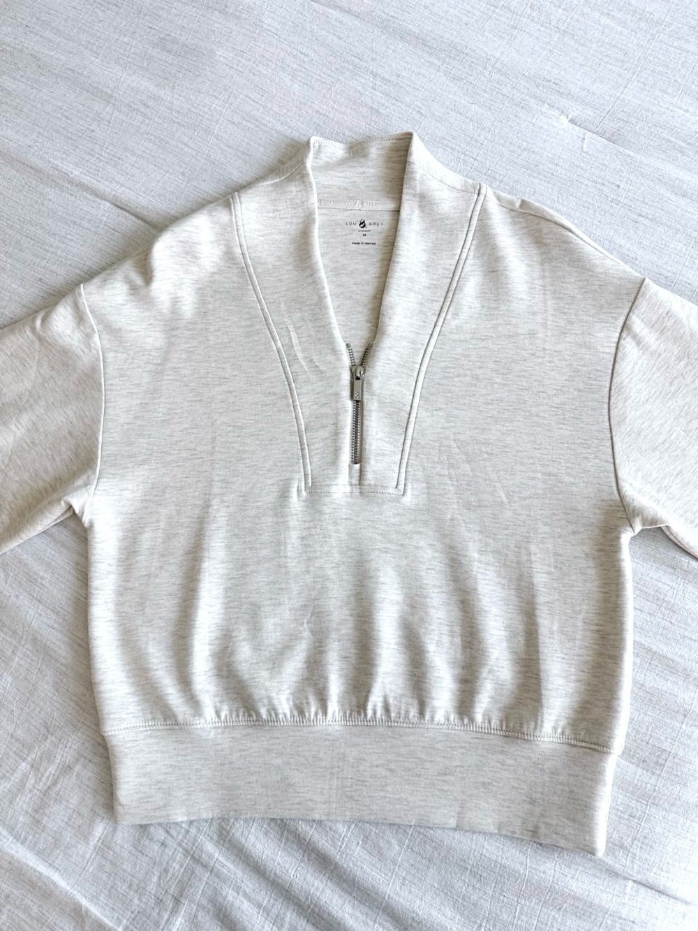 Lou & Grey white/gray half zip sweatshirt
Size XS